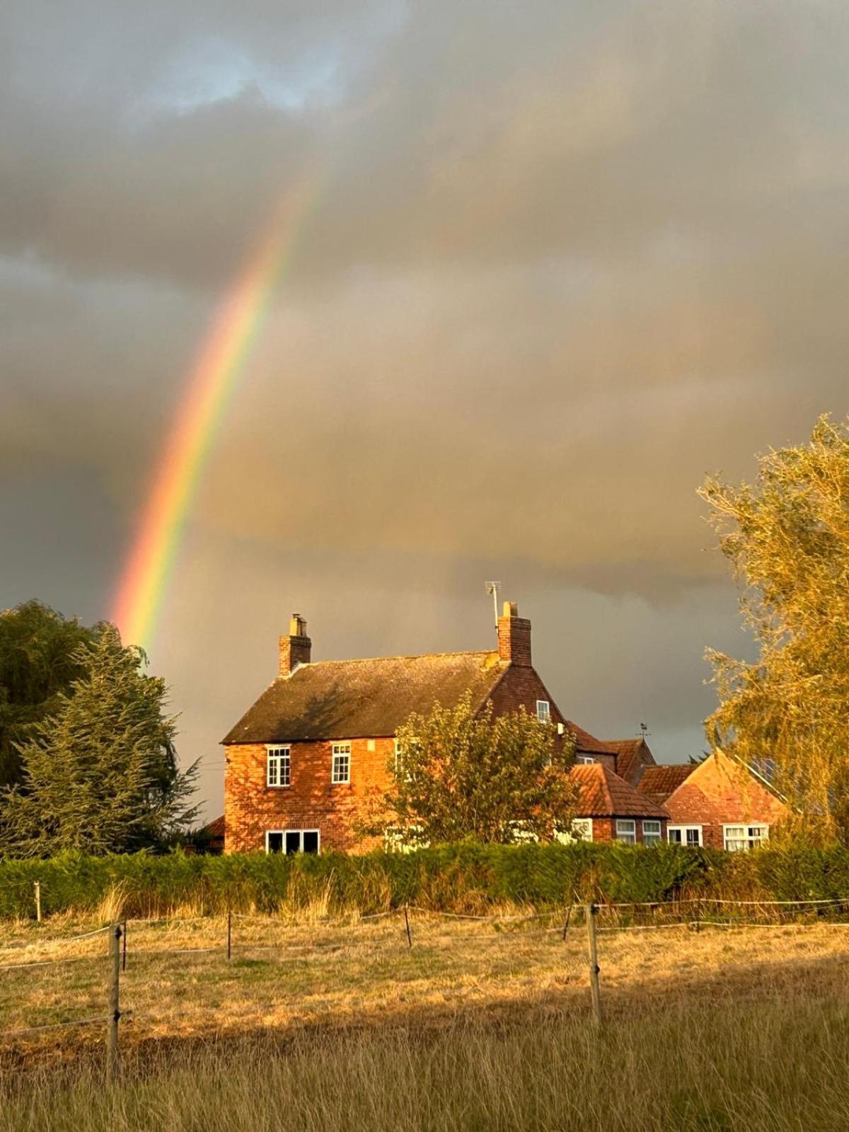 Hotel Wellbet Farm Swinderby Esterno foto